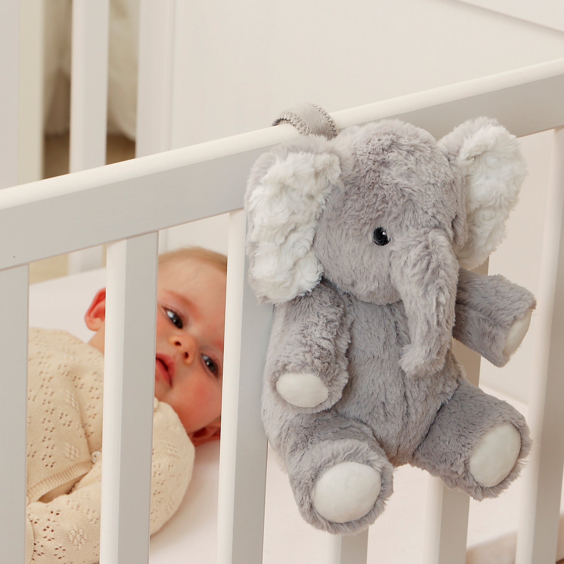 Elliot Elephant On The Go | Soothing Sound Machine