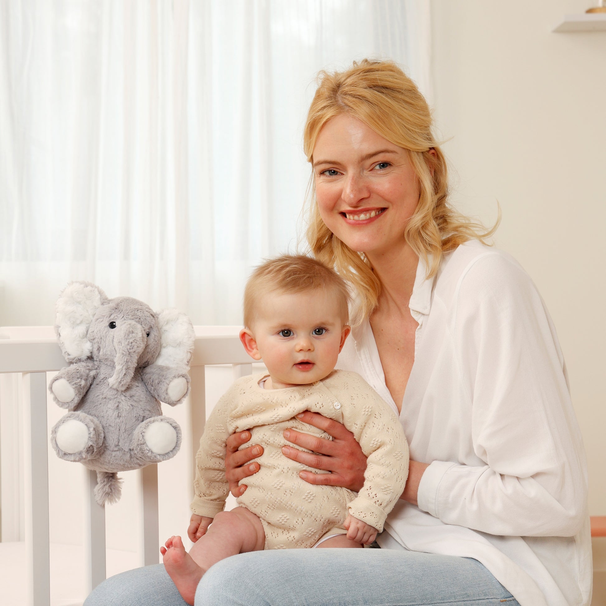 Elliot Elephant On The Go | Soothing Sound Machine