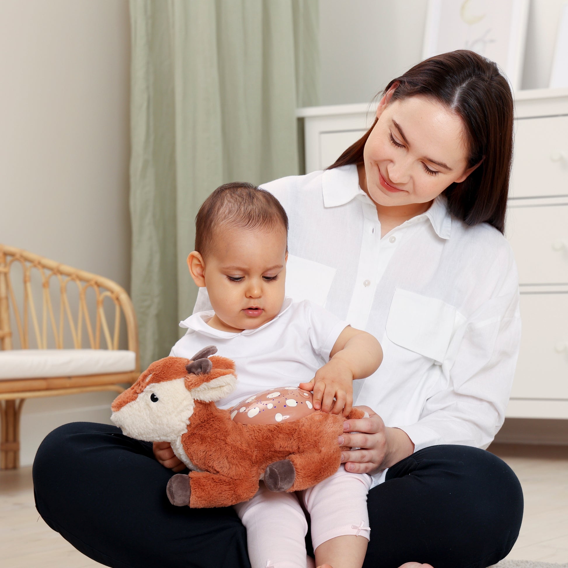 Twilight Buddies | Fawn Projecting Night Light