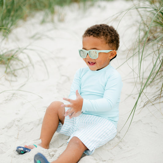 Non-Polarized Rainbow Navigator Sunglasses | The Daydreamer