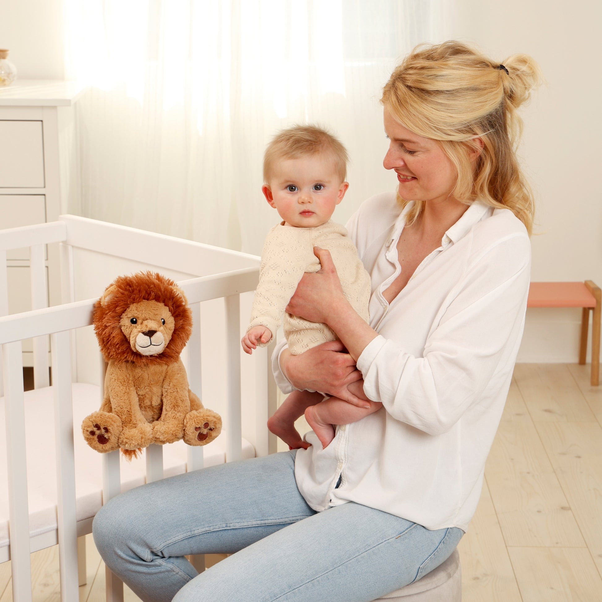 Louis The Lion | Smart Sensor Soothing Sound Machine