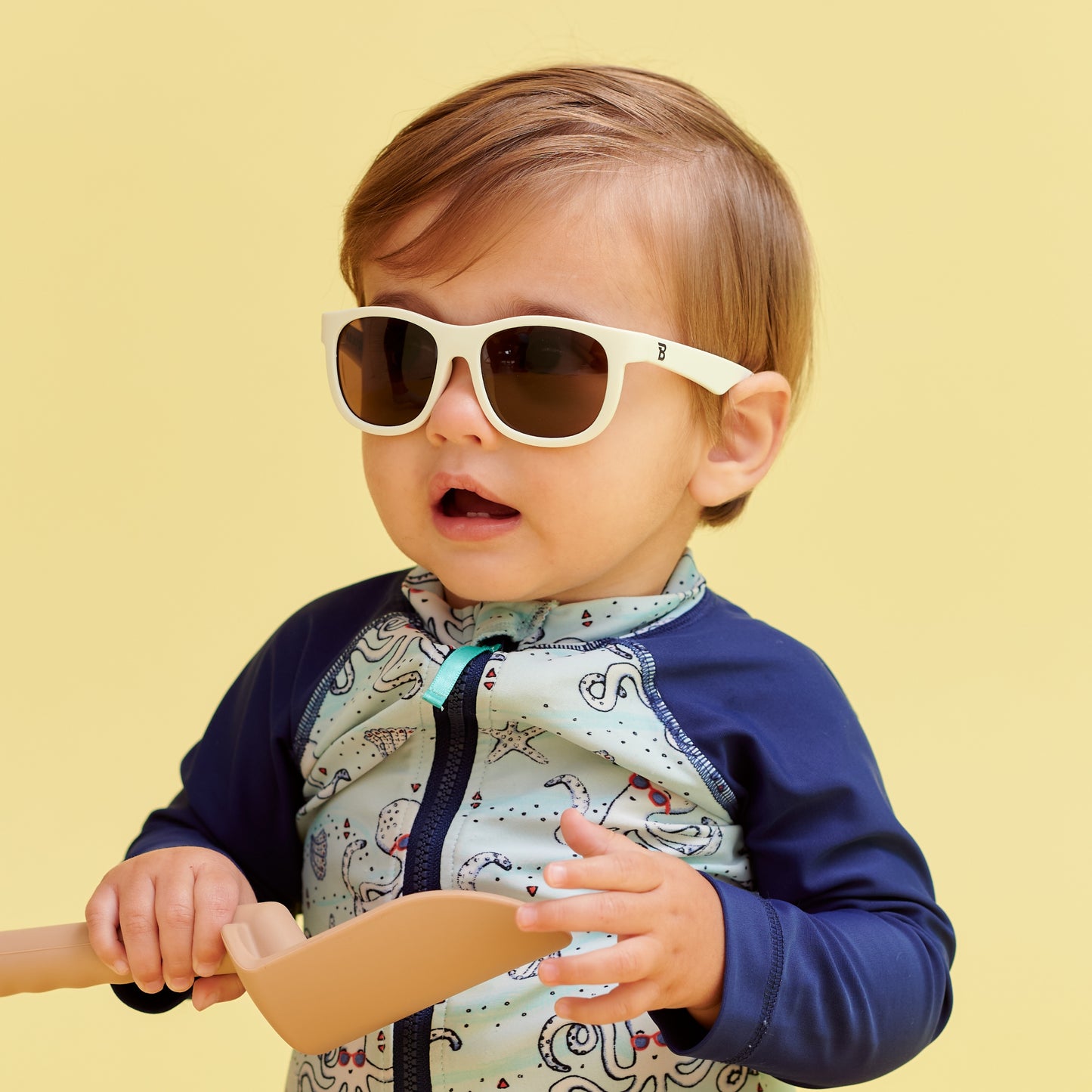 Non-Polarized Navigator Sunglasses | Sweet Cream