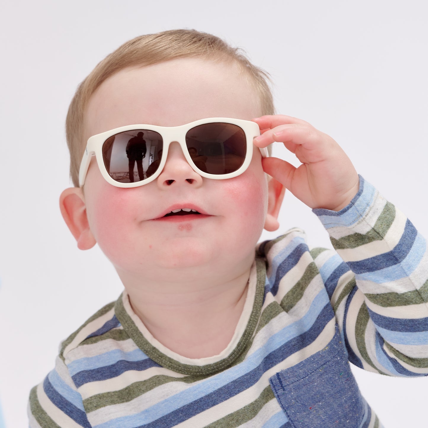 Non-Polarized Navigator Sunglasses | Sweet Cream